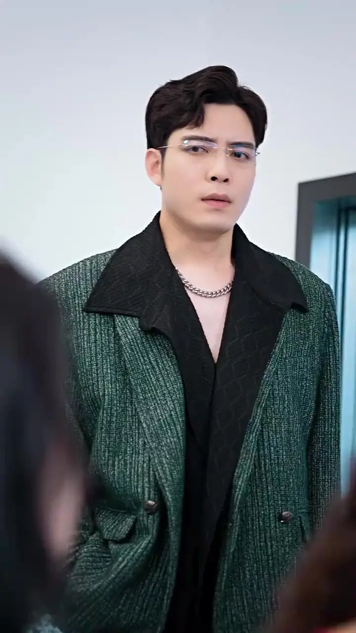 《顾少他病得不轻》：霸道总裁的另类爱情？甜宠剧背后的人性救赎！